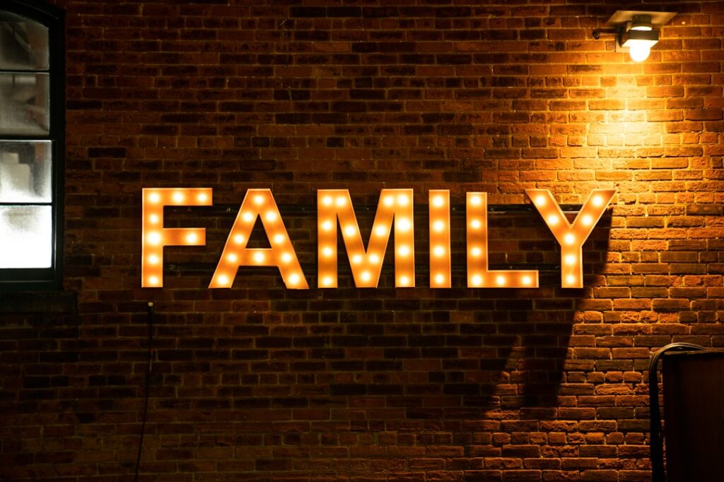 Jak planować finanse rodzinne: praktyczne wskazówki 1 Photo family finance planning